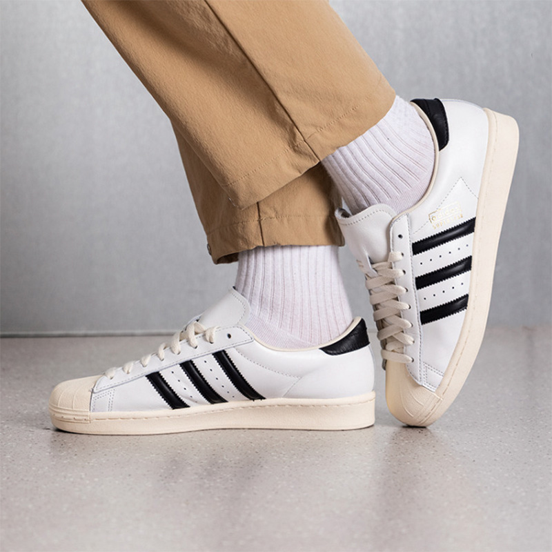 Adidas Shoes Superstar - รองเท้าผ้าใบอาดิดาส ซุปเปอร์สตาร์สำหรับทั้งชายและหญิง รุ่นเดียวกัน สำหรับฤดูร้อน รุ่นใหม่ JQ3254
